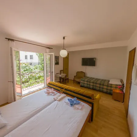 Apartmán Ivanka Ap B Sa Grijanim Bazenom I Besplatnim Parkingom Murter