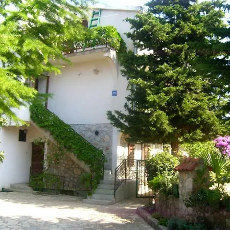 Apartmán Ivanka Ap B Sa Grijanim Bazenom I Besplatnim Parkingom