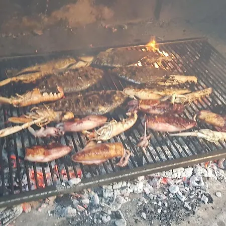 Ivanka Ap B Sa Grijanim Bazenom I Besplatnim Parkingom 公寓