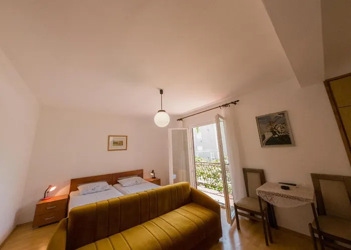 Apartmán Ivanka Ap B Sa Grijanim Bazenom I Besplatnim Parkingom